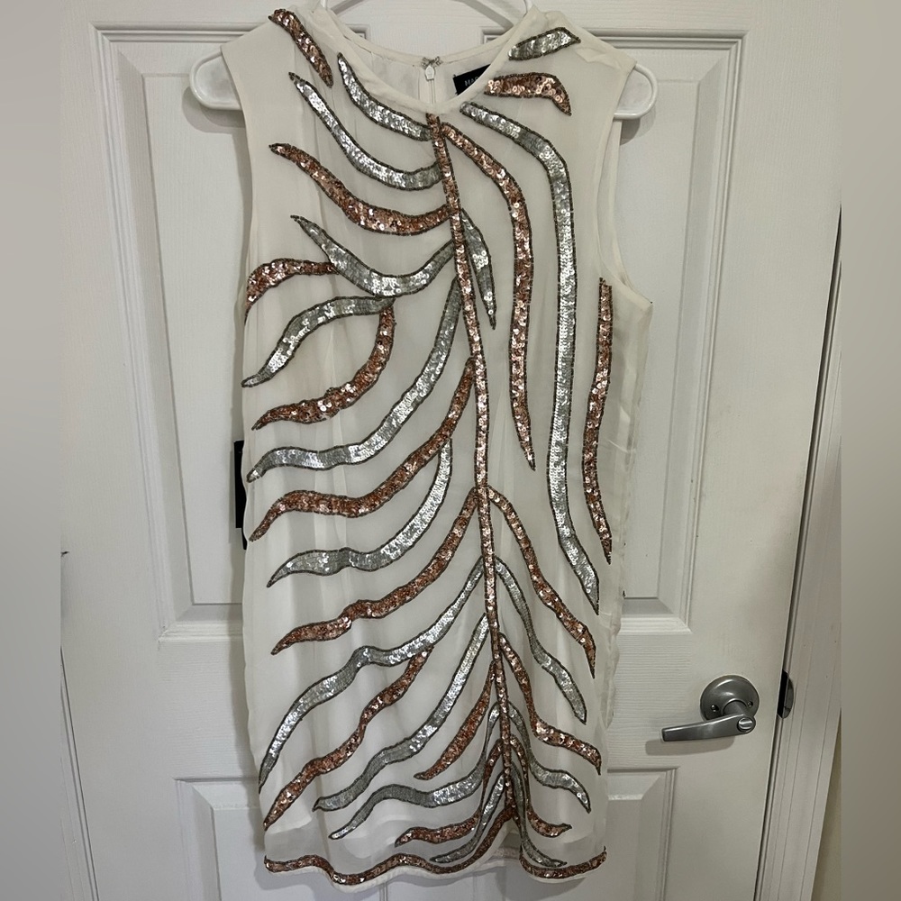 Médium Beige and Gold Marciano Dress